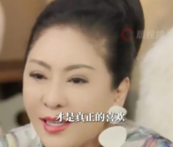 向太陈岚称只有生理性喜欢才是真喜欢：碰都不喜欢，怎么叫爱情？ 