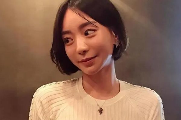 曝黄荷娜为减刑供出艺人名字 