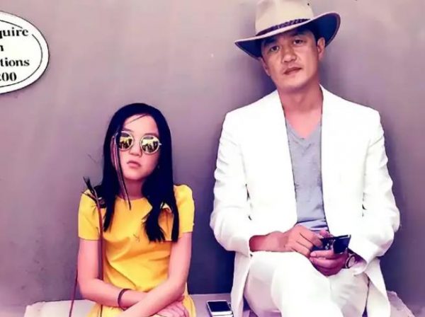 李亚鹏直播聊李嫣童年趣事,称“嫣儿像她妈不像我” 缩略图 李亚鹏直播聊李嫣童年趣事,称“嫣儿像她妈不像我”