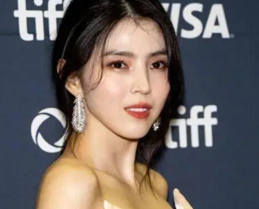 国产剧男演员在韩网走红，韩网友：他长得像韩素希！