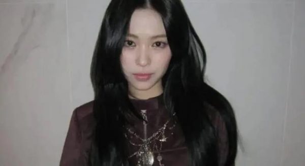 知名女团成员拒绝粉丝”妄想式”求婚引热议，韩网友：这其实是当下韩国流行的网络梗 