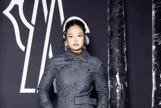 顶级女团成员大胆造型引争议：出道以来最灾难的造型VS我觉得挺酷的 