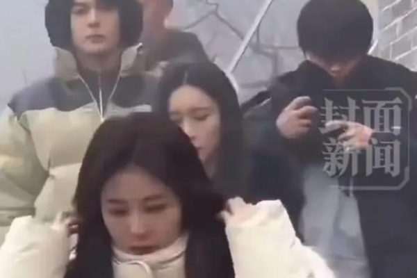 白鹿、孟子义、曾舜晞、陈鑫海结伴出现在大孤山，于正发文回应“明星扎堆去大孤山” 