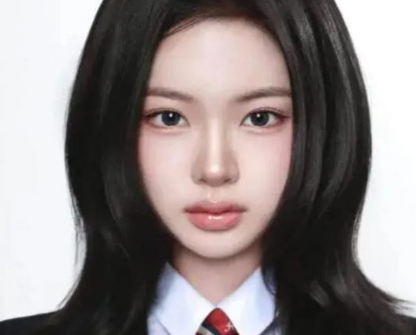 15岁女团成员因AI级美貌爆红！ 