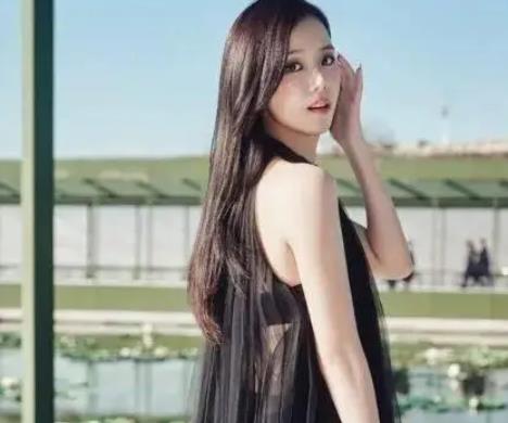 顶级女团成员遭遇无礼对待？