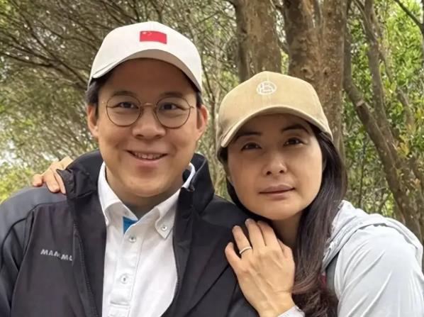 霍启刚谈对郭晶晶的第一印象，被问是否一见钟情，直言“其实还是要感谢国家” 