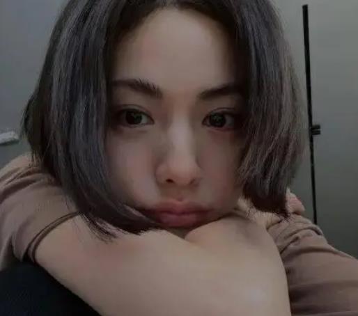 前知名女团成员不想与罪犯面对面，但她将不得不出庭！