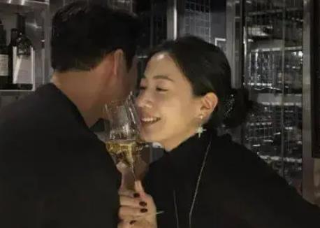 她要结婚了！有网友称她毁掉了一个顶级女团，曾让全团陷入“最黑暗时期” 