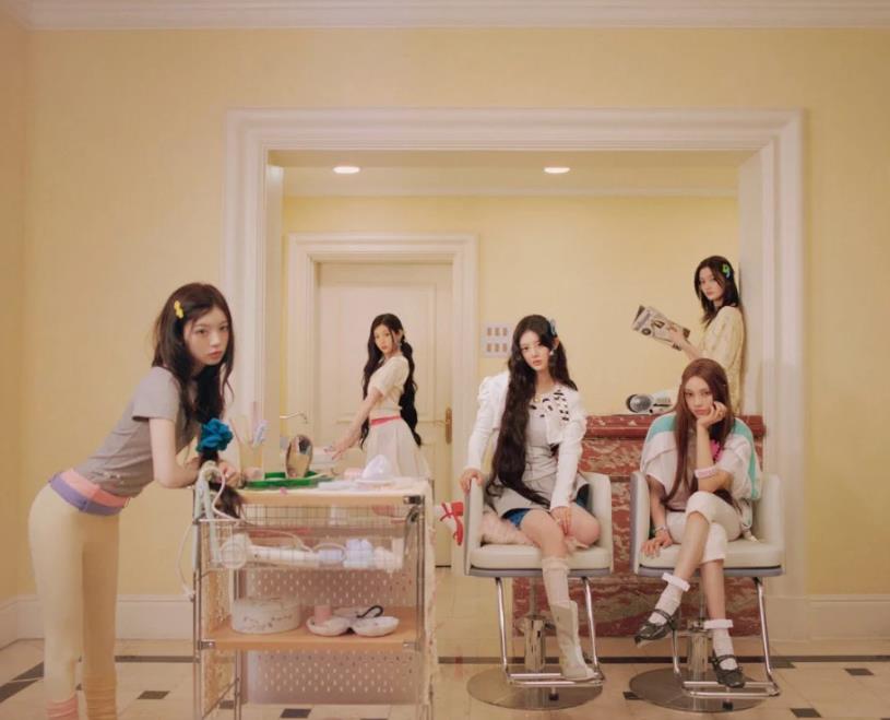 ILLIT回归前公开“GRWM”概念照插图 ILLIT回归前公开“GRWM”概念照插图